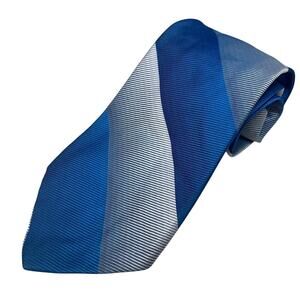 Vintage Trevira Famous Barr Blue Striped 100% Polyester Wide Mens Neck Tie